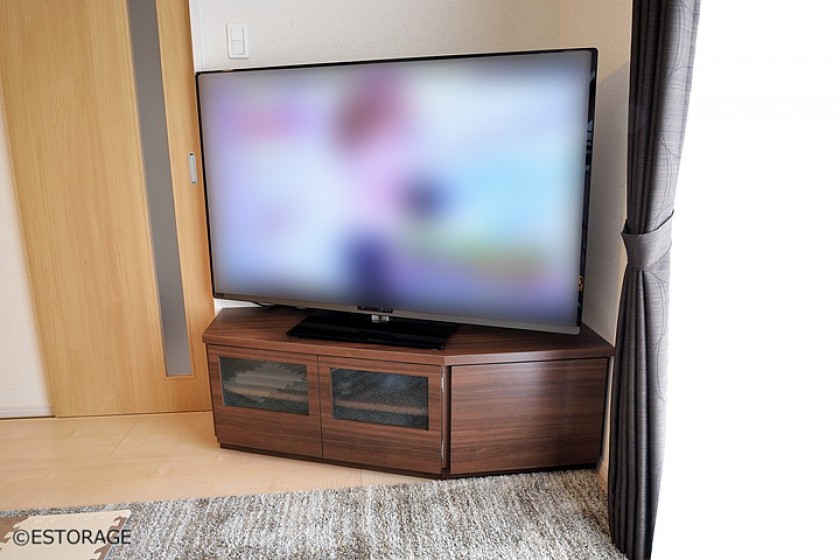 お部屋のサイズにぴったりの多角形のコーナーテレビボード